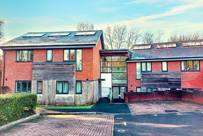 2 Bedroom Flat For Sale In Kings Worthy, SO23