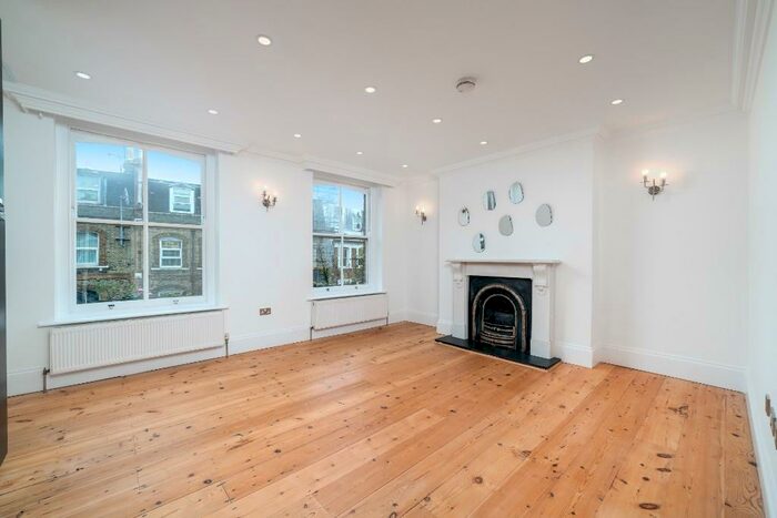 2 Bedroom Apartment To Rent In Hornsey Road, London, N19