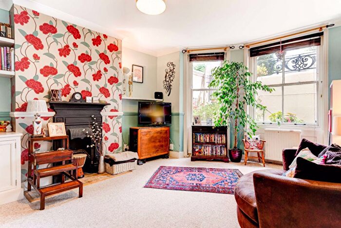 2 Bedroom Flat To Rent In Albert Road, Brighton, BN1