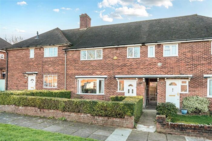 3 Bedroom Terraced House For Sale In Leverholme Gardens, London, SE9