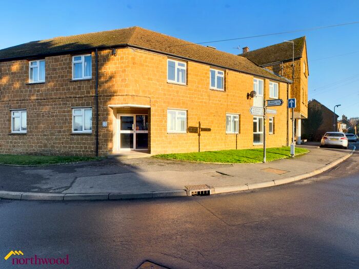 2 Bedroom Flat To Rent In Manor Court, Fenny Compton, Southam CV47