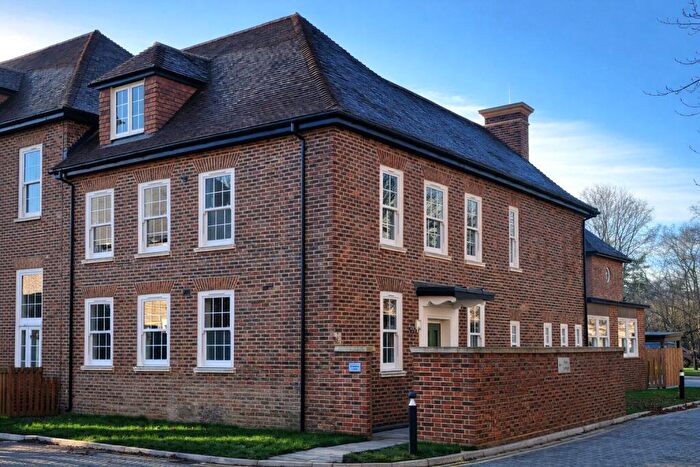 2 Bedroom Semi Detached House For Sale In Deepcut, Surrey, GU16