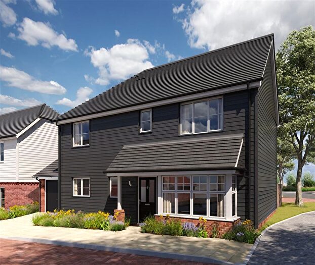 4 Bedroom Semi-Detached House For Sale In Foal Hurst Green, Tonbridge, TN12