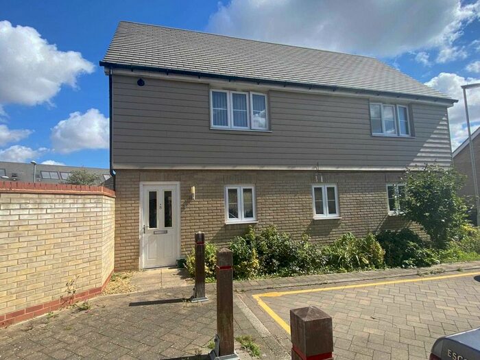 2 Bedroom Garage / Parking To Rent In Ashtree Lane, St Neots, PE19