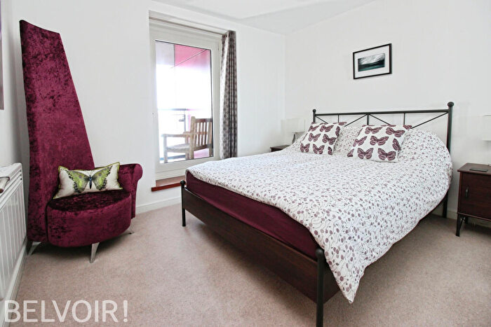 1 Bedroom Flat For Sale In Prospect Place, Cardiff Bay, Cardiff, CF11