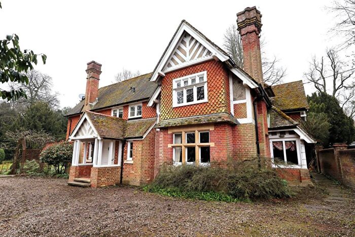 4 Bedroom Detached House To Rent In Station Road, Tring, HP23