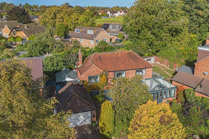 4 Bedroom Detached House For Sale In Whitehill Road, Hitchin, SG4