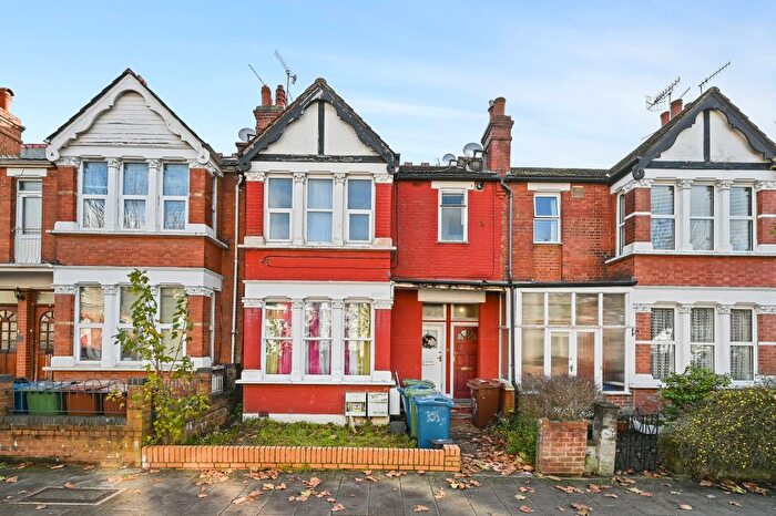 2 Bedroom Flat For Sale In Vaughan Road, Harrow, HA1