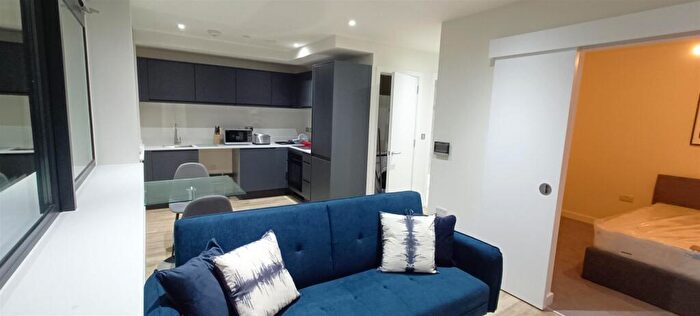 1 Bedroom Apartment To Rent In Flat Paragon House, Seymour Grove, M16