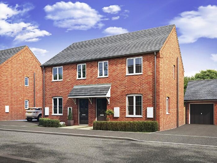 3 Bedroom Semi-Detached House For Sale In Towndam Lane, Donington, PE11