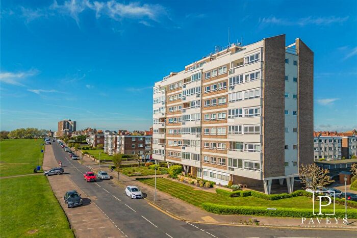 3 Bedroom Apartment For Sale In The Esplanade, Frinton-On-Sea, CO13