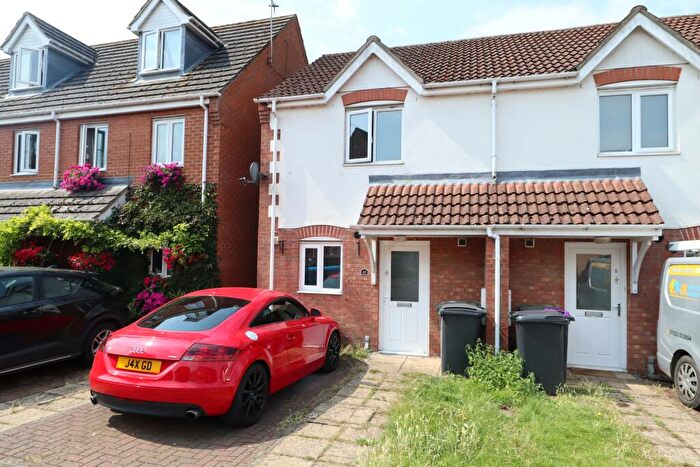 2 Bedroom End Of Terrace House To Rent In Lindum Mews, North Hykeham, LN6