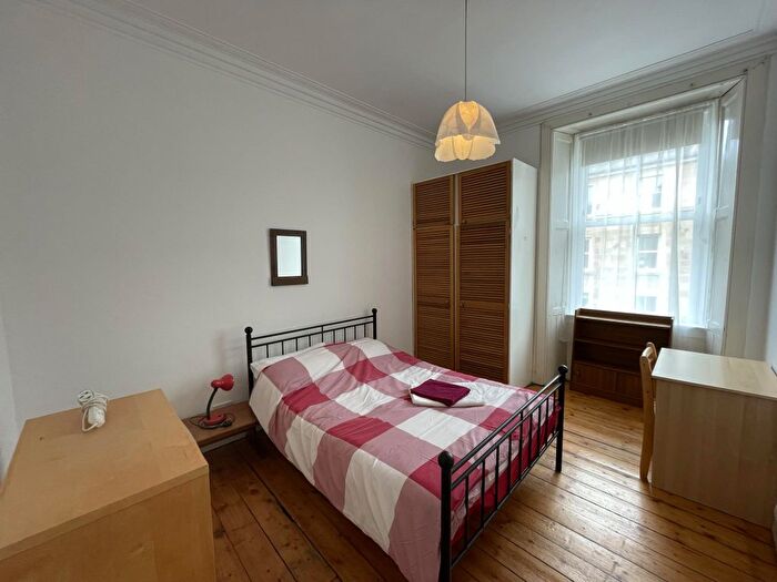 2 Bedroom Flat To Rent In Livingstone Place, Edinburgh, EH9