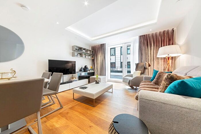 1 Bedroom Flat To Rent In Milford House, London, WC2R