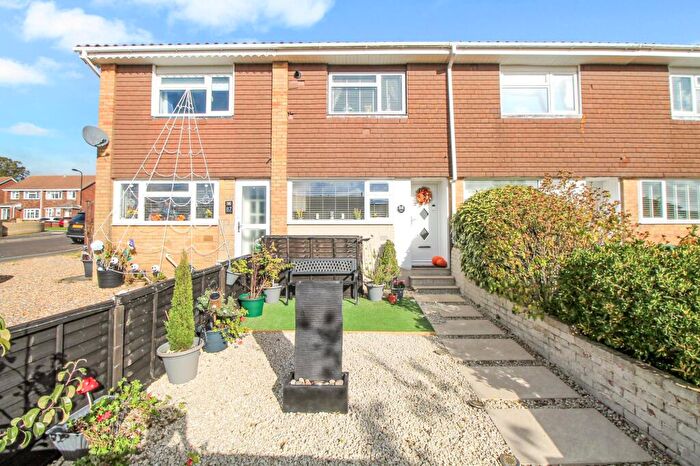 2 Bedroom House For Sale In Ticonderoga Gardens, Woolston, SO19