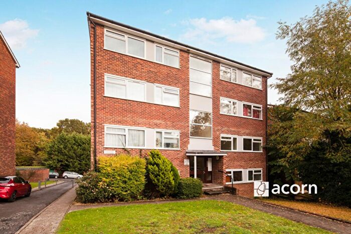 2 Bedroom Flat To Rent In Auckland Road, SE19