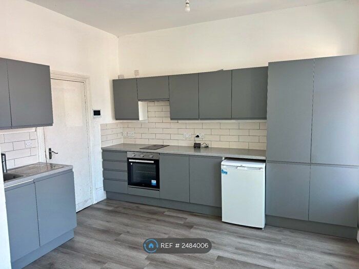 Studio To Rent In Croxted Road, London, SE24