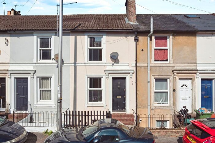 3 Bedroom Terraced House For Sale In Norman Road, Tunbridge Wells, TN1