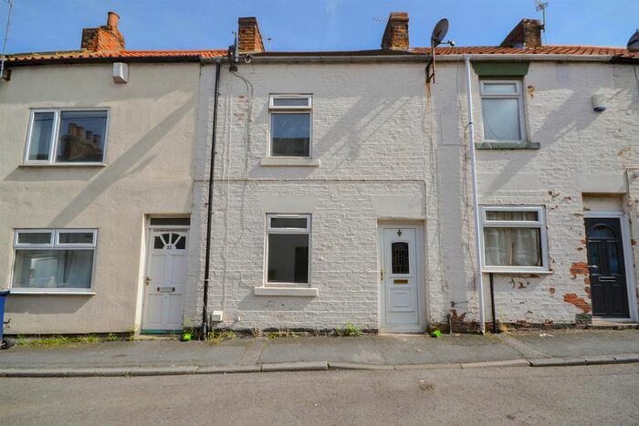 2 Bedroom Terraced House For Sale In Chapel Street, Middlesbrough, TS6