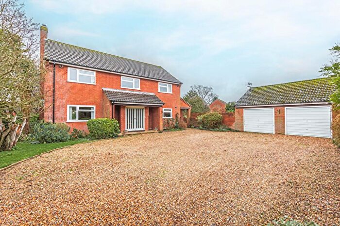 4 Bedroom Detached House For Sale In Spacious Four-Bedroom Detached Home In East Carleton, NR14
