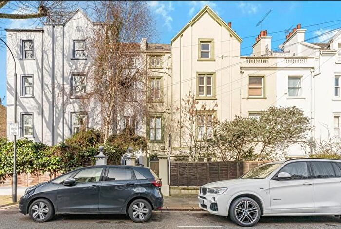 1 Bedroom Flat For Sale In Peterborough Villas, Parsons Green, SW6