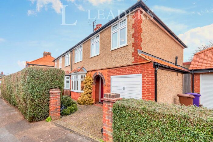 4 Bedroom Semi-Detached House To Rent In Brampton Park Road, Hitchin, SG5