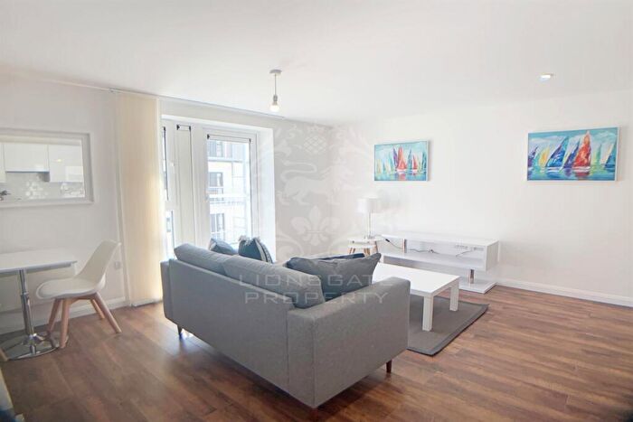 1 Bedroom Apartment To Rent In Grand Union Place, SL2