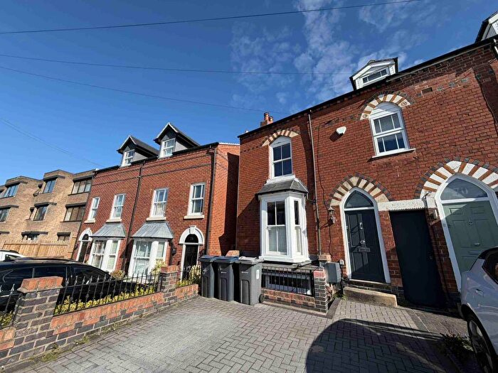 4 Bedroom House To Rent In Serpentine Road, B17