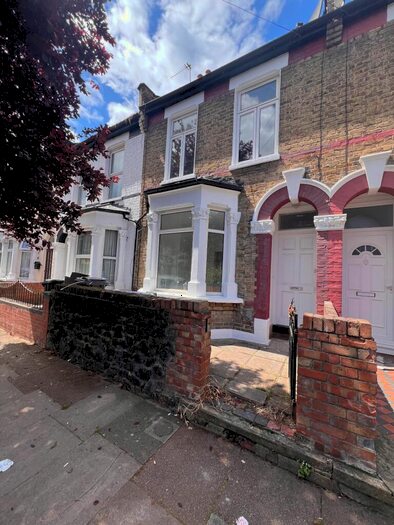 3 Bedroom Terraced House To Rent In Hawthorn Road, London, N18