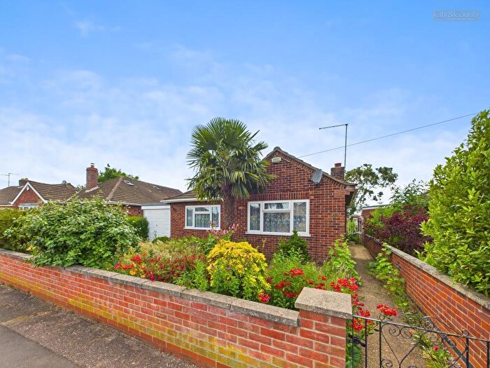 3 Bedroom Detached Bungalow For Sale In Wright Avenue, Peterborough, PE2