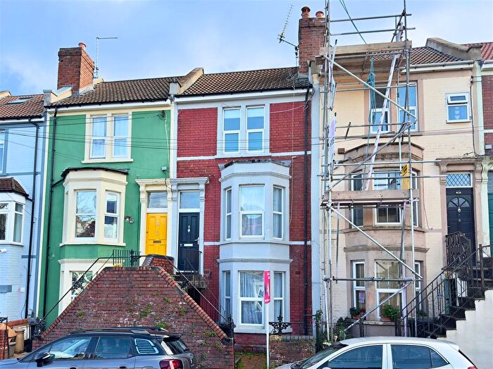 3 Bedroom Terraced House For Sale In Cotswold Road, Windmill Hill, Bristol, BS3