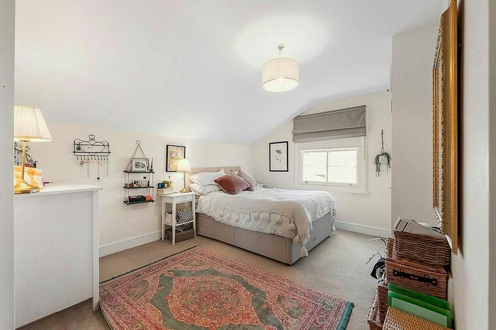 3 Bedroom Flat To Rent In Narbonne Avenue, Abbeville Village, London, SW4