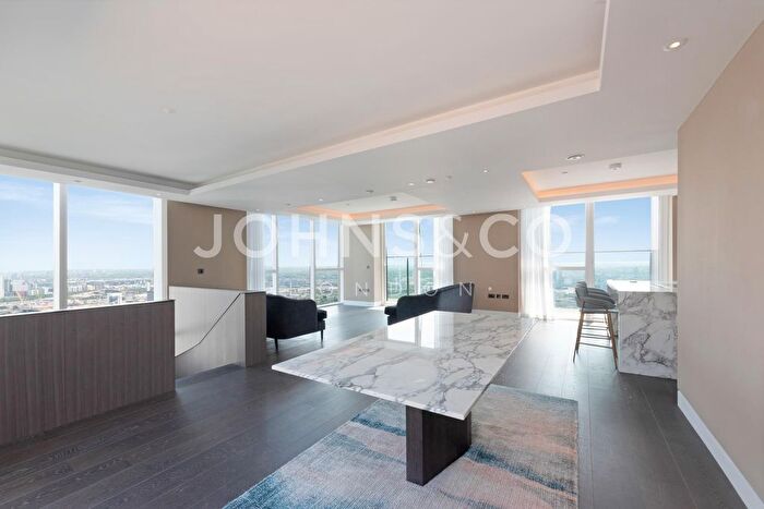 3 Bedroom Flat To Rent In Maine Tower, Canary Wharf, London, E14