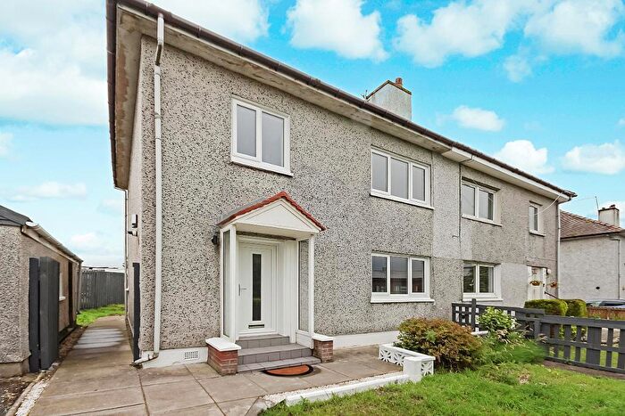 3 Bedroom Semi-Detached House For Sale In Pentland Road, Chryston, G69