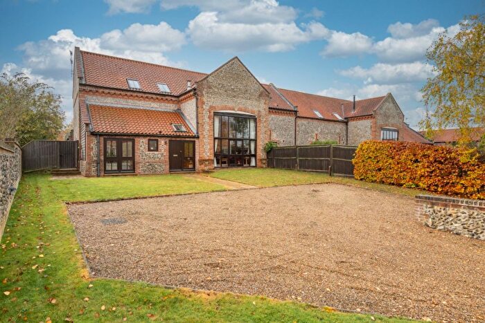 3 Bedroom Barn Conversion For Sale In Church Farm Barns, Aylmerton, NR11