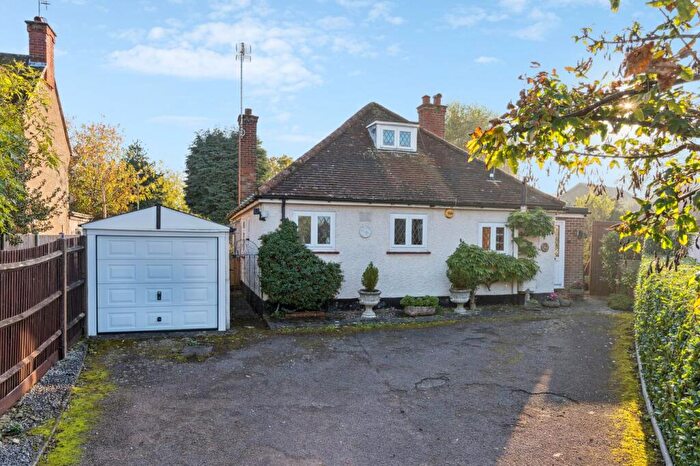 3 Bedroom Detached Bungalow For Sale In Langbridge Close, Hitchin, SG4
