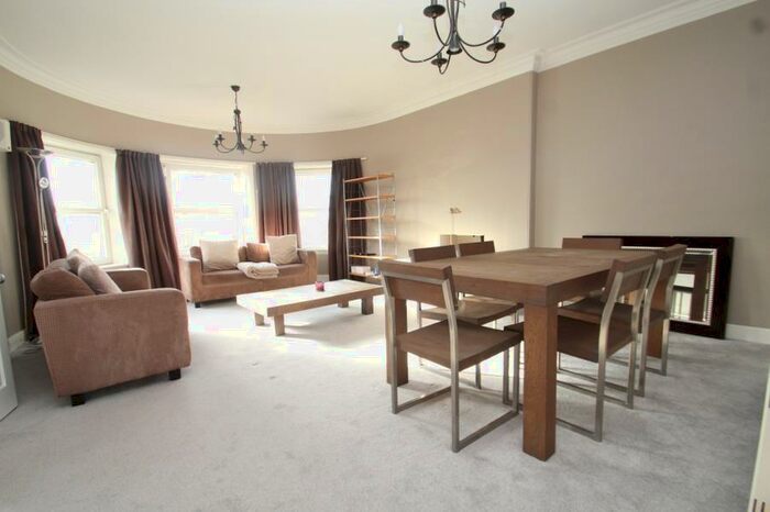 2 Bedroom Apartment To Rent In Westfield Terrace, LS7