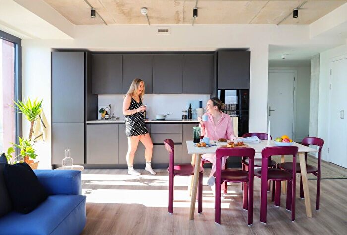 2 Bedroom Apartment To Rent In Glebe Street, Stoke-On-Trent, Staffordshire, ST4