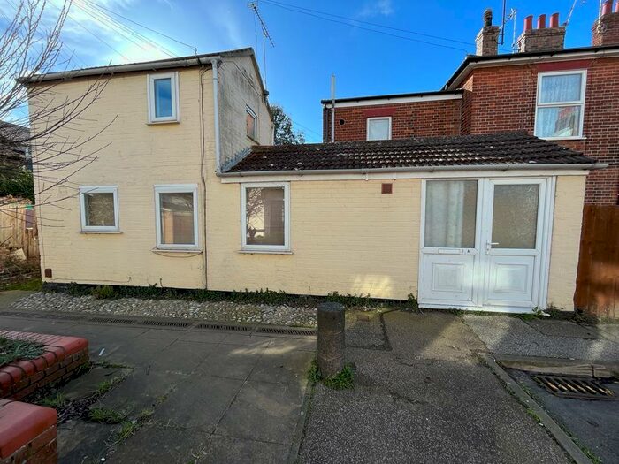 1 Bedroom House To Rent In Alma Street, Lowestoft, NR32
