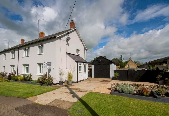 3 Bedroom Semi-Detached House For Sale In Manor Road, Sulgrave, Banbury, OX17