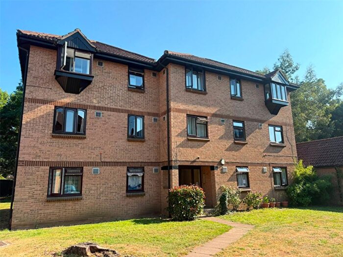 1 Bedroom Flat To Rent In Vicarage Way, Colnbrook, Slough, SL3