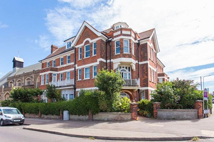 2 Bedroom Flat To Rent In Eastern Esplanade, Margate, Kent, CT9
