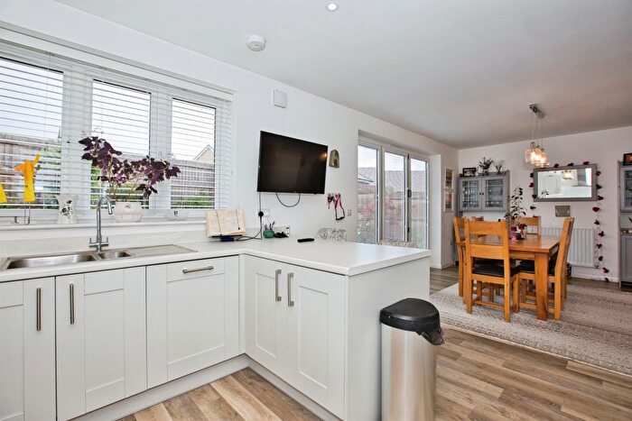 4 Bedroom Detached House For Sale In Vartenham Close, Milborne Port, Sherborne, DT9