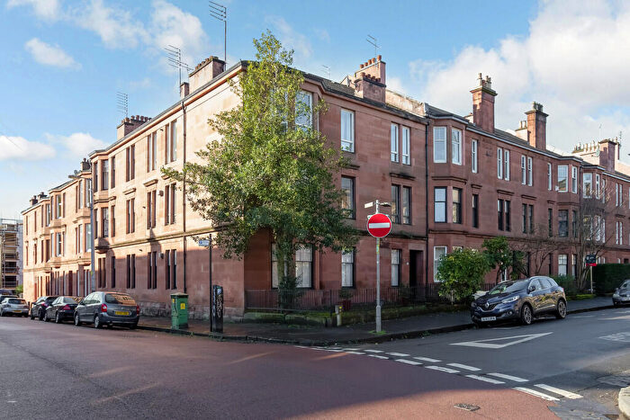 3 Bedroom Apartment For Sale In /, Lawrence Street, Dowanhill, G11