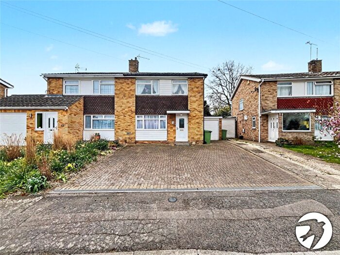 3 Bedroom Semi Detached House For Sale In Brier Road, Sittingbourne, Kent, ME10