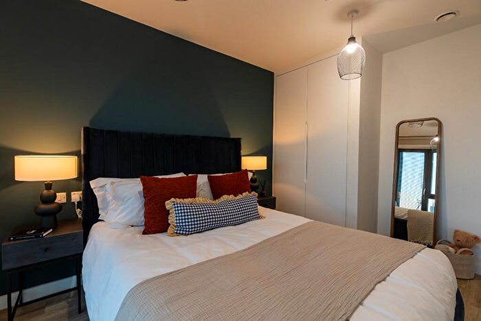 1 Bedroom Flat To Rent In Flat, Rockingham Street, Sheffield, S1