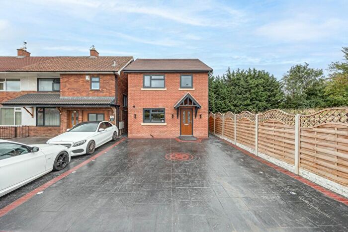 3 Bedroom Detached House For Sale In Dudley Port, Tipton, DY4