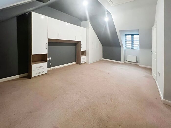 3 Bedroom End Of Terrace House For Sale In Betony Road, Coton Park, Rugby, Warwickshire, CV23