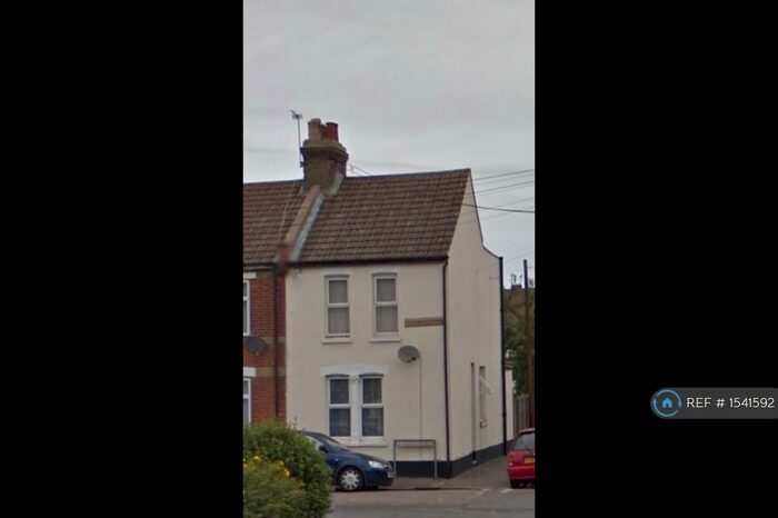 3 Bedroom End Of Terrace House To Rent In Queen Street, Rochester, ME1