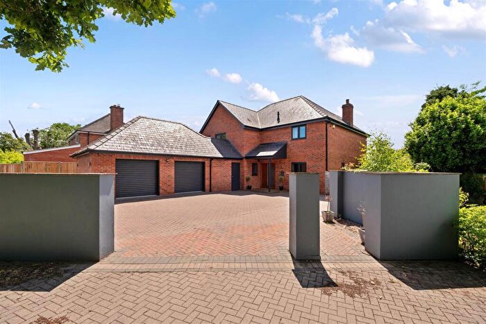 4 Bedroom Detached House For Sale In Holywell Gutter Lane, Hereford, HR1